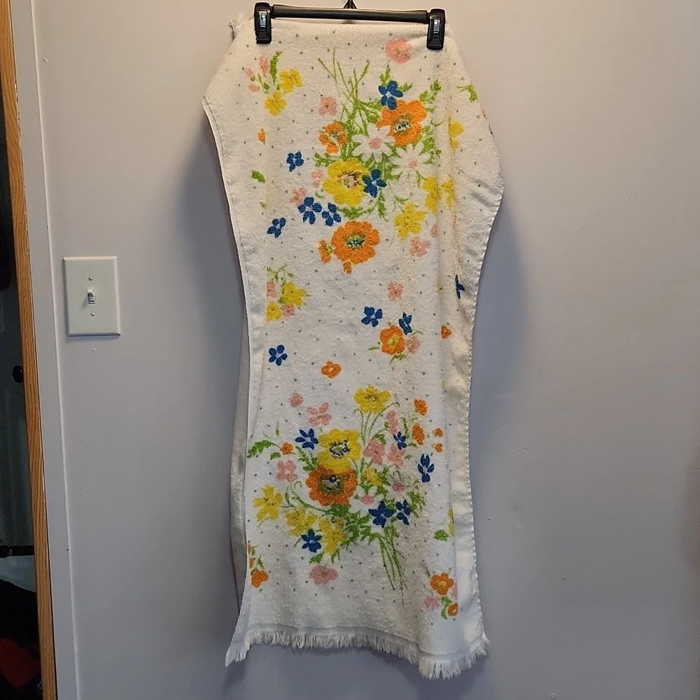 Lady Pepperell vintage floral themed Spring towels
